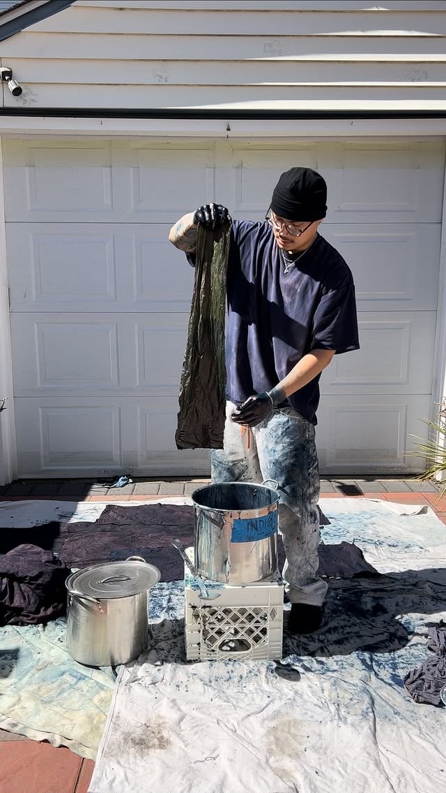 Indigo dying fabrics to get the perfect shade of blues for future projects 🪣 by @philllllthy