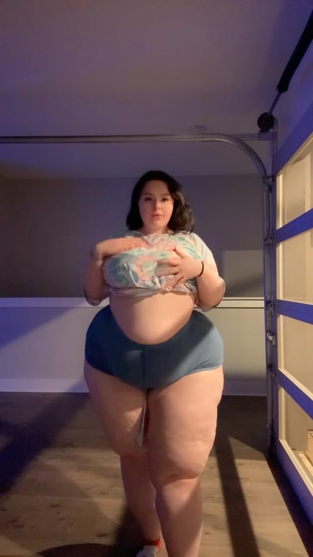 😈