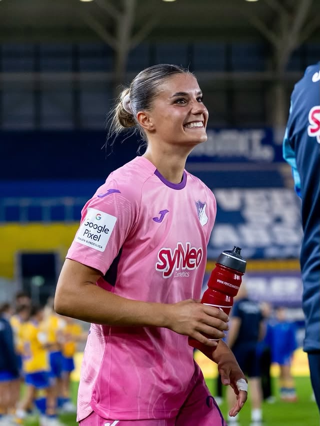 a few smiles, joy and hugs 🩷 first points +3 ✅