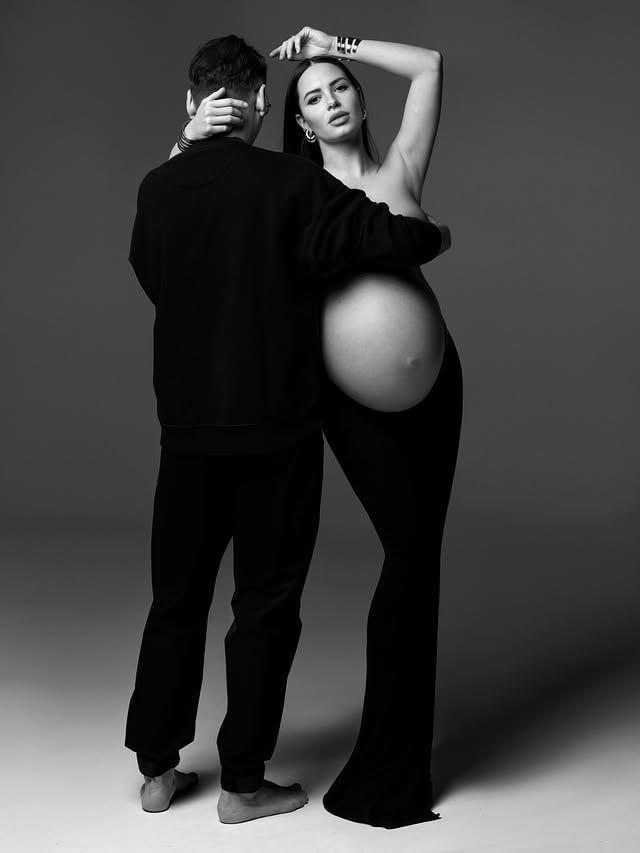 🌕 The most magical time of my life. To be, To feel, To experience... my husband, my child and my family ❤️ by @sabine_jemeljanova_