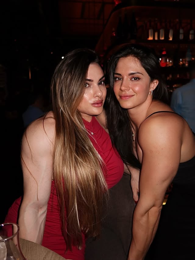 Sometimes you need to unwind 🙌🏻🤍 With @jessica_6trem unwinding means every weekend 🤣@valeria_4world by @vladigalagan