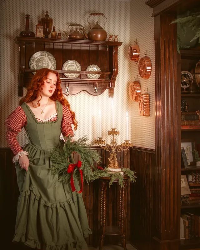 So most of you said you didn't mind something a little bit festive 🎀🌲To be honest the last few weeks were a bit difficult and I could use a bit of holiday cheer, and the snowy landscape inspires me to create more festive shoots ❄️ This stunning green dress is from @valkyriecollection 🌲 it's such a wonderful piece, so versatile, well made and I love how the lacing makes it adjustable. They also launched some absolutely beautiful new designs for the holidays ✨ did I mention that they are canadian ? 😍 It was such a joy to discover their Carmilla dress and I can't wait to grow my collection. You can use my code ANNE10 for a discount 🥰...#vintagechristmas #vintagefashion #littlewomenchristmas #antiqueaesthetic #cottagecore by @annesvintagediary