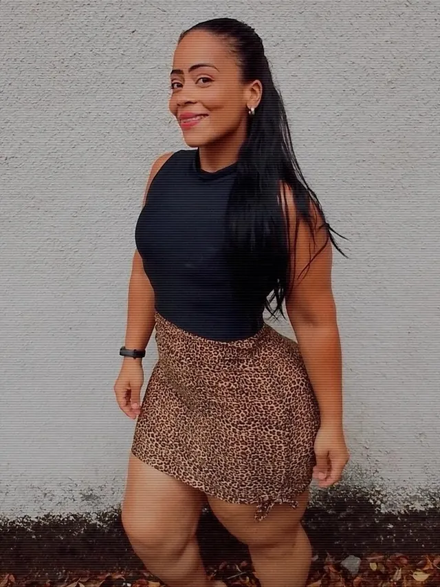Just me, my self and i. 🌻✨ by @aline_cristinna_oficial