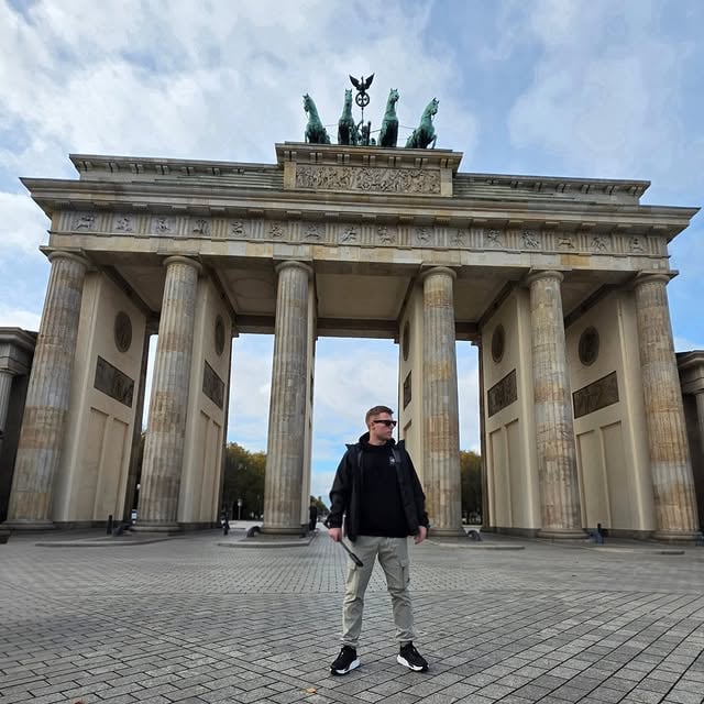 New video up now! 🇩🇪 by @kurtcazyoutube