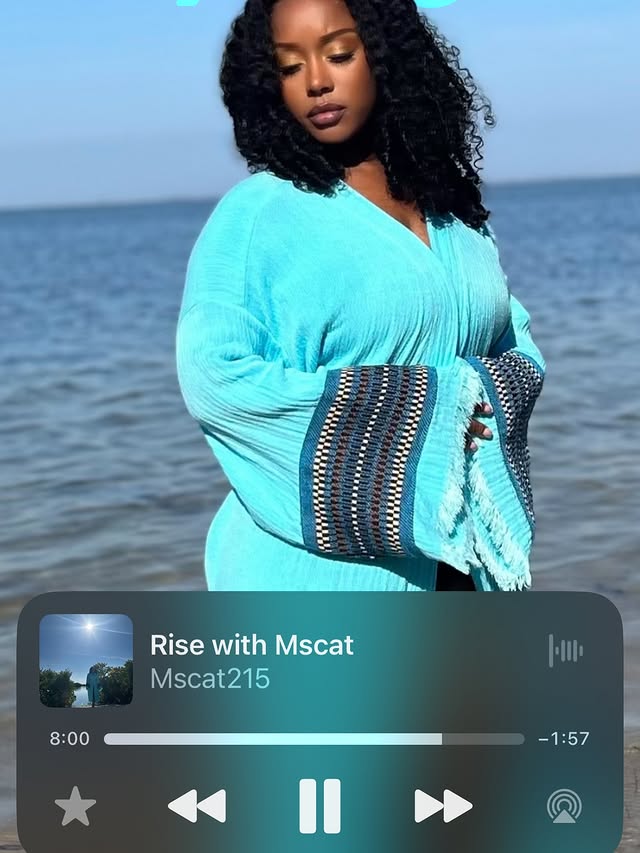 Wake dat ahhhhh up with Mscat ☺️😝 Meditation is thee only way to start your day. Namaste 🥰 by @mscat215