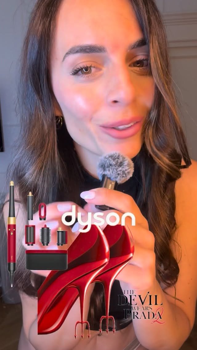 Grazie mille @dyson_it Per avermi invitata a vivere con voi questo momento. Ho scelto uno styling ispirato al film, Bob con onde definiterealizzato con Dyson Airwrap.#DysonBeauty #IlDiavoloVestePrada2