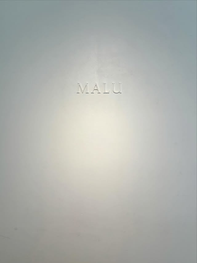 @malugarmentsMALU 2026 Autumn/Winter Collection今回も可愛いかった♡今年は良かったものとかオススメしたいものはフィードにも沢山シェアして行く所存です🙂‍↕️made in japanのシルクやカシミヤのブランド。肌が喜ぶ心地良い素材。今年の4月にdébutしたブランド〜 by @shoccco0331