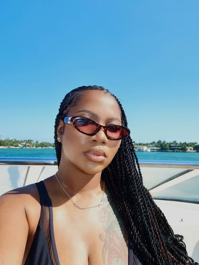 I’m grateful for this vacation 🤎 by @prettisusuu