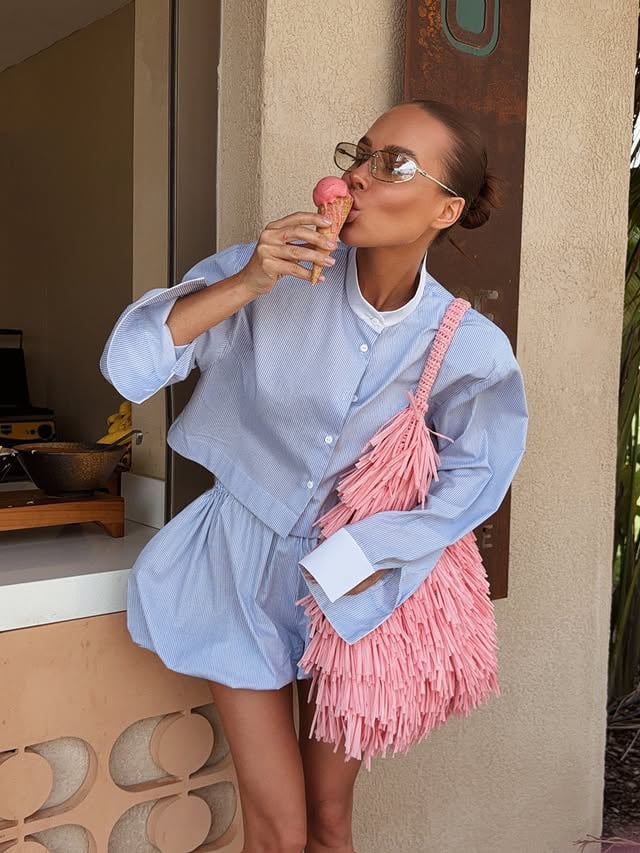 Ice cream time 🍦Костюм: @13_atelier Очки: @miumiu Обувь: Lamoda арт MP002XW004UD by @karpunina.k