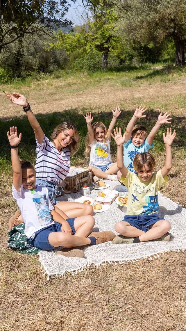 #adv Io organizzo… loro stravolgono tutto 😄E alla fine sono sempre i momenti più semplici, quelli più belli.Corrono, si sporcano, ridono… e io dietro a rincorrerli 🫶Per questo per me e per loro scelgo il cotone: morbido, leggero e perfetto per tutta la giornata!Da @pepco_it ho scoperto un vero e proprio mondo di cotone: 100% capi freschi, pratici e accessibili, perfetti per la nostra vita di tutti i giorni 🤍 #pepco #unmondodicotone #aprezziincredibili