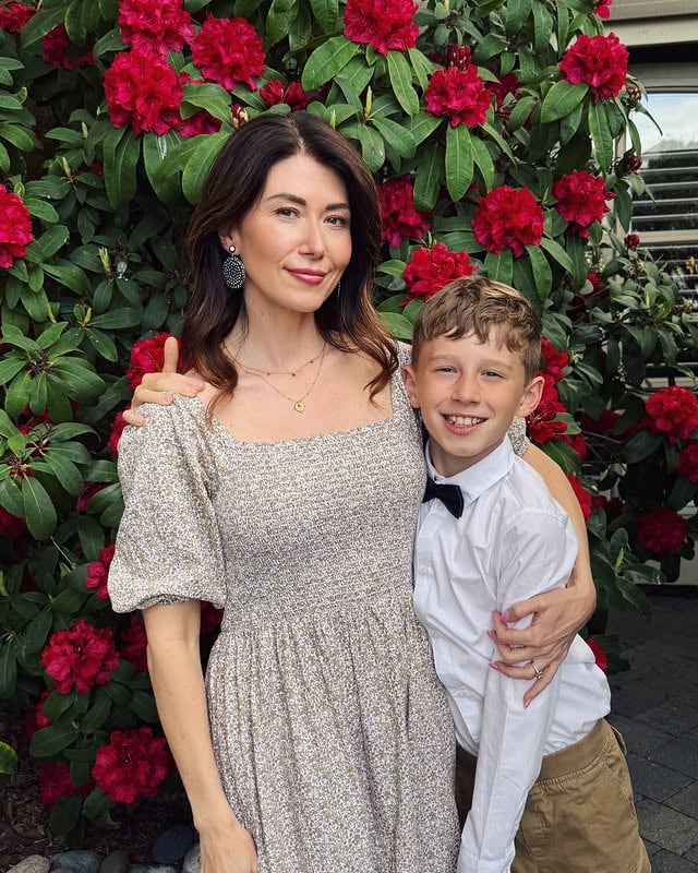 “If you gave me just a liiiiittle bit more extra video game time, you’d be perfect.”Happy Mother’s Day to the ones who nurture us and put up with us and love us, all day and every day. ♥️ by @jewelstaite