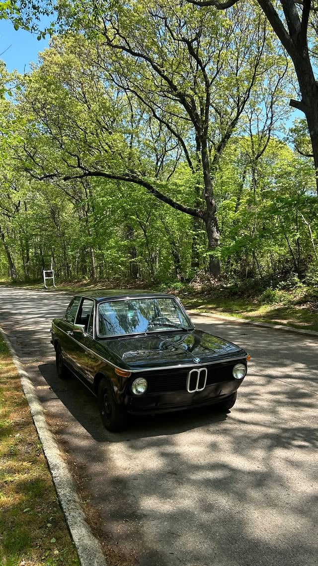 The search is over, I finally added a 1976 BMW 2002 to my collection. I had one back in 2016 and I’ve regret selling it ever since. I’ll try my best to record everything I do to this car, follow along for the journey 🖤🫂 #bmw #e10 #2002 by @philllllthy