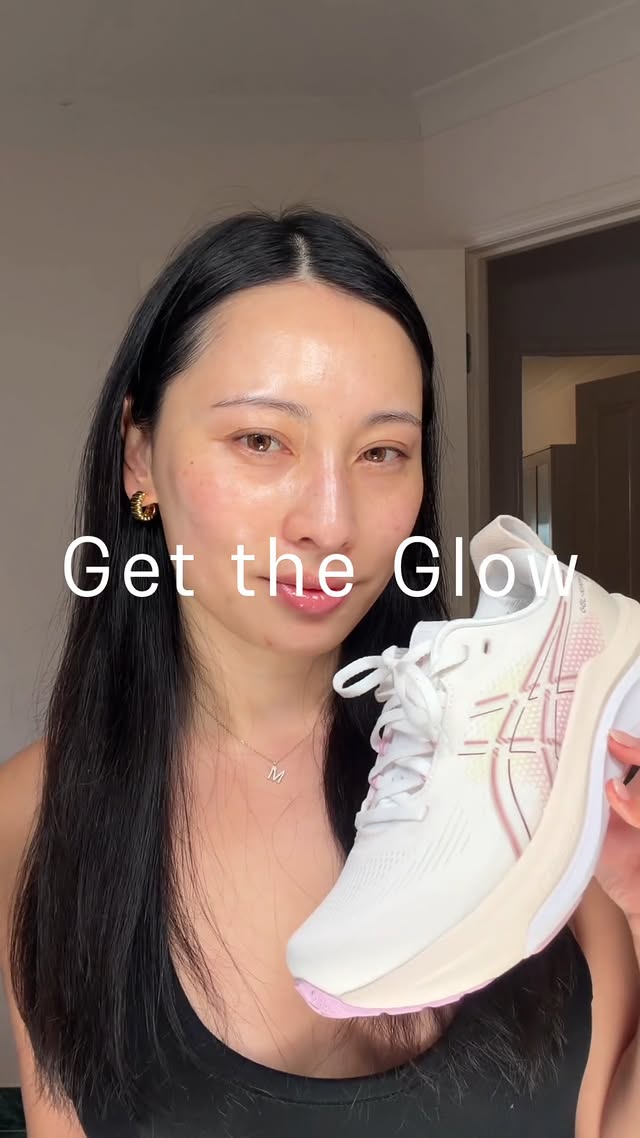 Looking for a long-lasting glow?Just 15 minutes of movement can help brighten your mood.Share your post-workout glow with the hashtag #ASICSGetTheGlow ✨#MoveYourBodyMoveYourMind by @asicsrunning