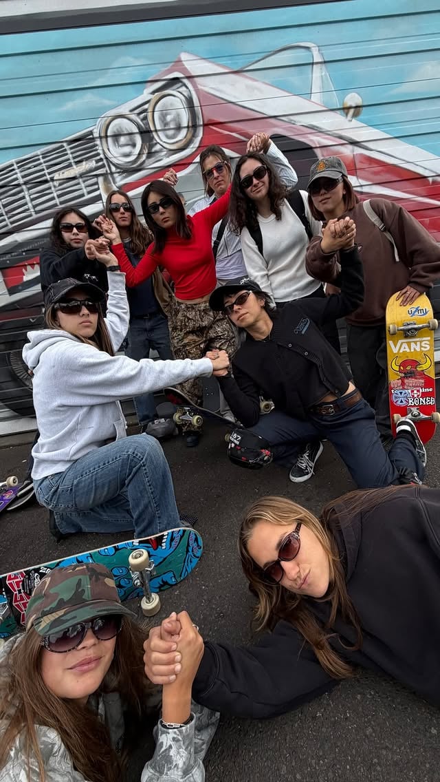 Team Crash Outs #WOF13 !!!♥️🌟🌀@ladyjmeek @minnastess @yurin_fujii @klarakermoade @jordanfsantana @lau_willems_ @hina__maeda @sophiakaplann_ @maxine_moseley📷@azusa25nigo by @lizziearmanto