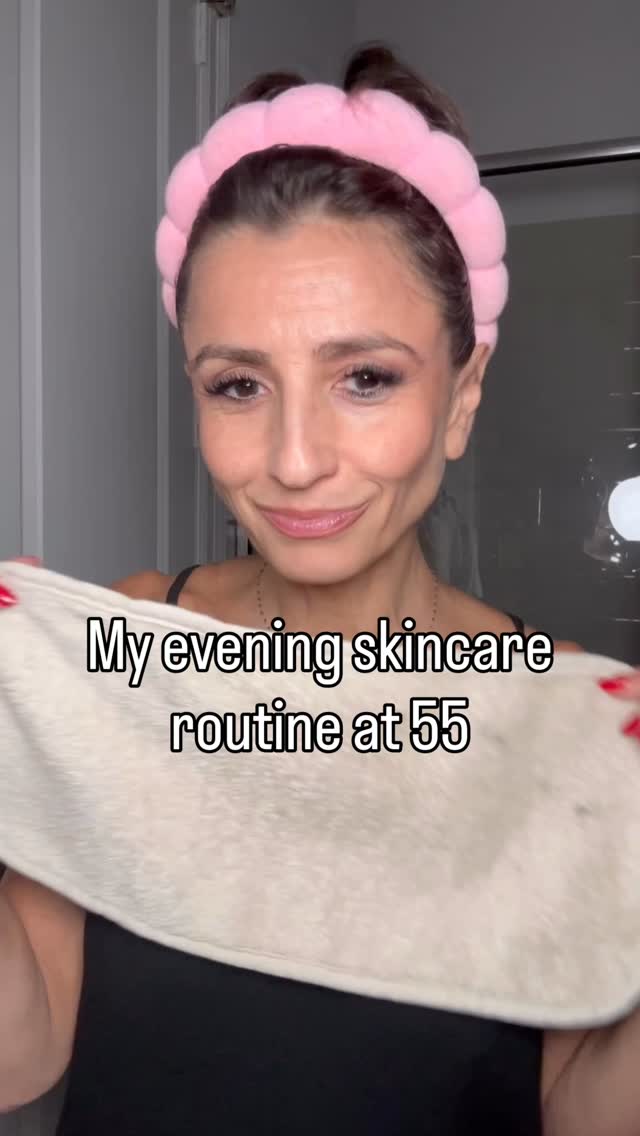 Healthy skin starts from the inside 💖For me, what we choose to eat and drink creates the foundation for healthy skin. Then lifestyle does the rest: sleeping well, managing stress, moving our bodies… and finding products that truly work for OUR skin.About 4–5 years ago, I started using these 100% natural products as part of my morning and evening skincare routine and honestly… I never changed again. (One thing I forgot to show in the video: the 100% plant-based soap I use to wash my face 😊)As we age, our skin changes… and I’m not trying to reverse that. I embrace aging while doing the best I can to support healthy, nourished skin and feel good in my own skin at every stage. The only procedure I do once a year is BBL laser to soften a couple of dark sunspots I have on my cheeks ( years of sun damage 🫣🤪😬)@herbalfacefood was actually one of my very first partnerships here 💚 and I’ve stayed loyal to their products ever since. Later, I added LUZ and SELVA oils from @terrain.brazil, made with plants and fruits from the Amazon rainforest 🌿All the details are saved in my SKINCARE Highlight if you’d like the links ✨ Or simply type SKIN and you’ll automatically receive links to all the products I use.I’ll also share a quick explanation in Stories today and save it there for easy access 💛✨ Use code FABIANA30 for 30% OFF all Herbal Face Food purchases (not just your first order!)✨ Use code FABIANA for 15% OFF Terrain Oils.And if you decide to try them… come back and tell me how your skin feels 🥰 by @fashionbyfabiana