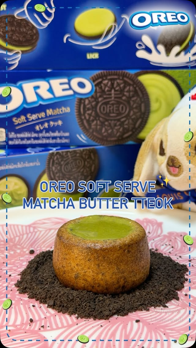 อีกหนึ่งเมนูแนะนำสำหรับสายทำขนมทำตามได้ง่ายๆ กับ “Oreo Soft Serve Matcha Butter Tteok” ✨💙หอม อร่อย กินเพลินสุดๆ 😋 จัดโอรีโอซอฟต์เสิร์ฟมัตฉะแล้วลองทำตามกันได้เลยยย✨ สายทำขนมคนไหนมีเมนูแนะนำ โพสต์คลิปทำเมนูลง TikTok แล้วมาลุ้นรับ Oreo Matcha Special Giftset กันได้เลย 😍💙#OreoMatchaMasterChefCredit to Nuttaporn Chaisawadi