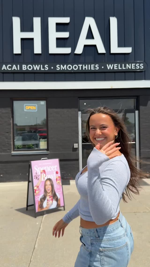 introducing the spencer bowl🍓🍌🍫🪽coming to all @heal.wellness locations Friday May 22nd <3 and to celebrate we will be hosting a launch party Saturday May 23rd (12-3pm) at Heal Don Mills. This is a free event & everyone will get to get a complimentary mini spencer bowl. There will be a DJ, photoshoot & fun activations. Plus the first 150 people will get free merch:) RSVP link is in my bio & I can’t wait to hangout with you! You guys are gonna LOVEEEE this bowl
