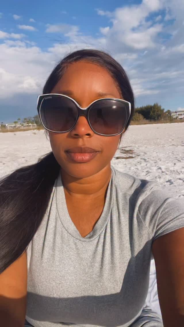 🏝️ by @mscat215