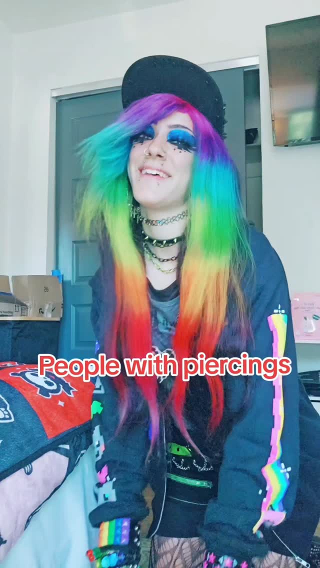 Just like IDC what style you are... but GOD DAMN PEOPLE ARE JUST SO PRETTY Especially when they have a personality to match! #cutie #inlove #lgbtqia by @clawed_beauty101