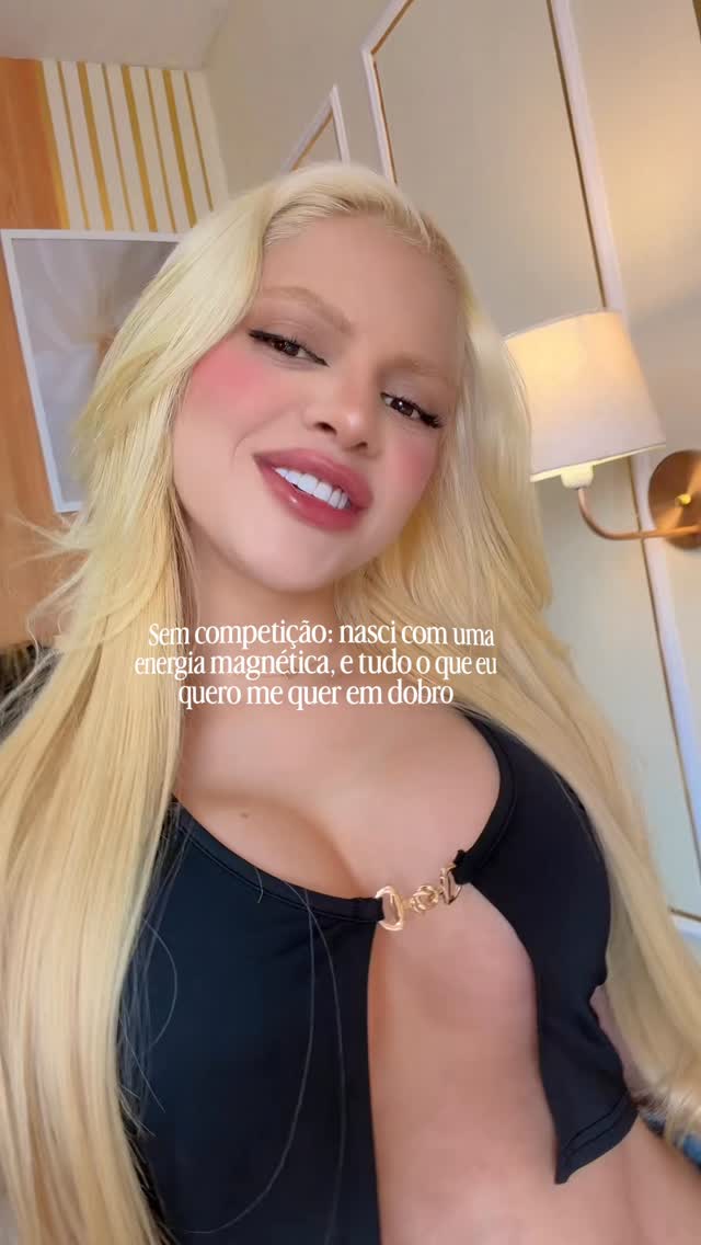 💋😘...#viral #explorepage #blonde #mag #fypシ by @ericasilvape