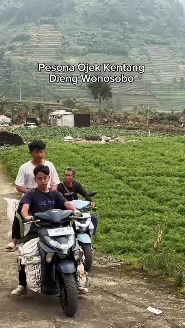Owalah iki ojek kentang seng viral kae lur😂😂cc/. heyiamlalala_#GearUltima #YamahaJateng #MotorKuatMantap by @ndagel.crew