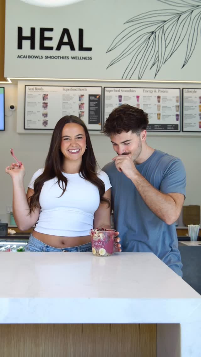 it’s official!!! meet the @spencer.barbosa bowl 💘🥣 base: raspberries, açaí, strawberries, banana, oat milk, agave🍌 toppings: granola, raspberries, strawberries, banana, nutella, cacao nibs, pomegranatewe can’t wait for you to try it 🍓🥄