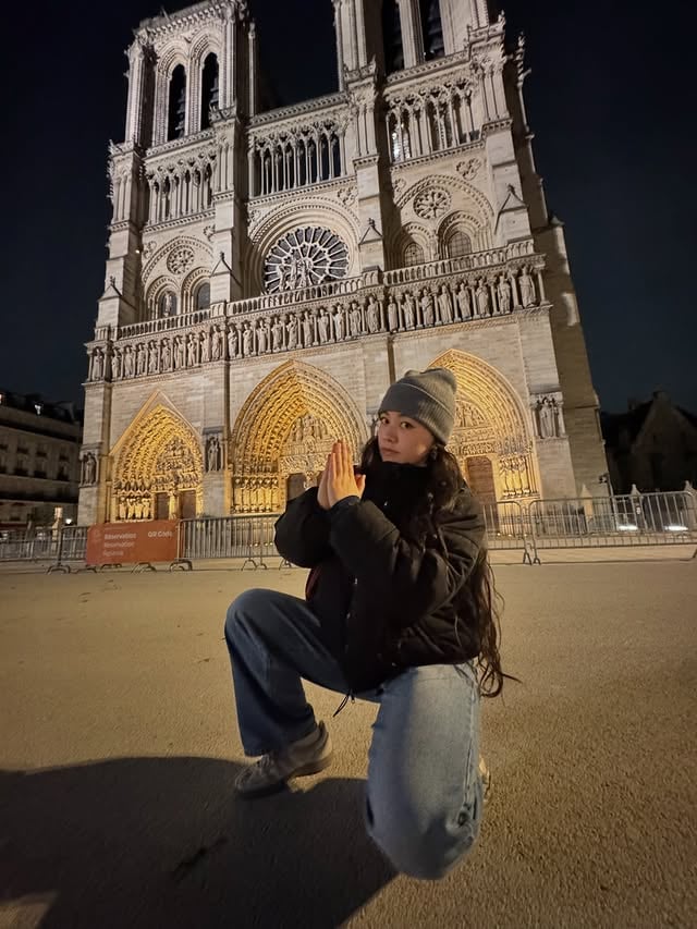 JE SUIS SERVINGGGGGG OUIIIII🙄🇫🇷 by @_amberalexander