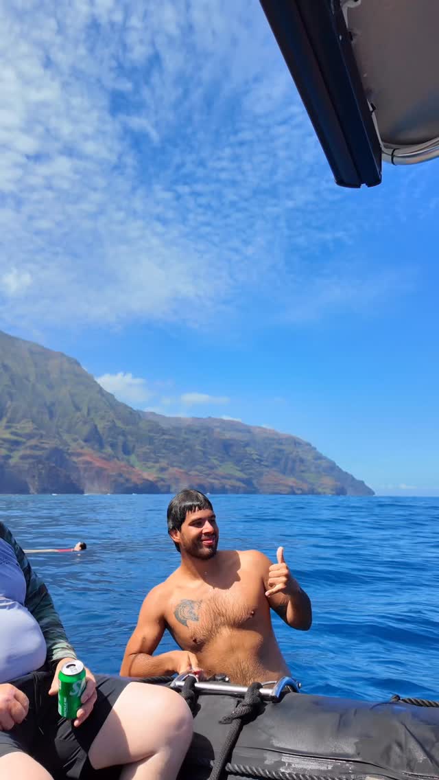 Ocean breeze, sunny skies, and views that never get old :)Just another day exploring the Na Pali Coast with Blue Ocean Adventures! 💙#BlueOceanAdventures #NaPaliCoast #KauaiAdventures #hawaiisummer #Kauai by @goblueadventures
