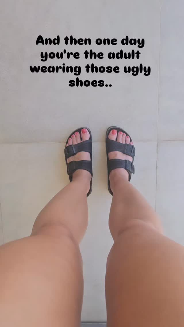 My ten year old said I have to wear socks with them.. "They're so ugly without socks!" #birkenstock #papillio #barfuß #feet #barefootgirl