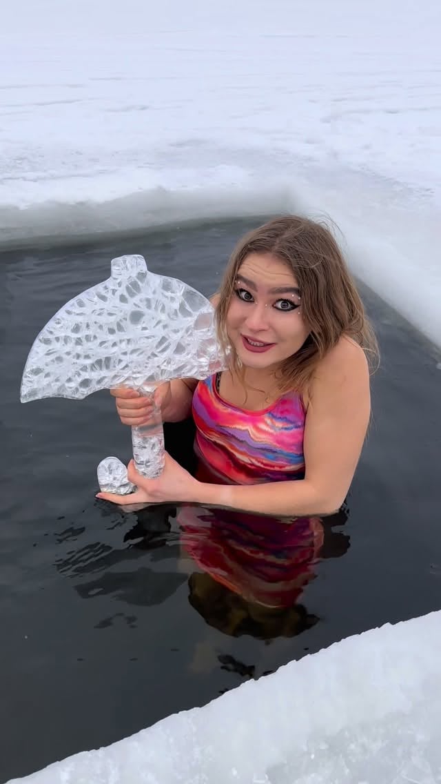 ☂️☂️☂️ #galkina_anechka #icequeen #ice #funny #squidgame by @_galkina_anechka_