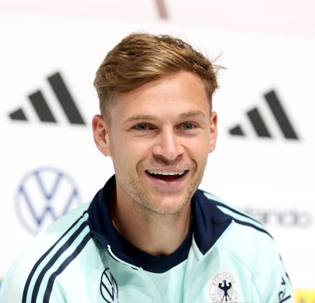 Joshua Kimmich on Manuel Neuer’s comeback: „Manu is the best goalkeeper of all time and still one of the best in the world. We have a World Cup ahead of us and we want to have the best players in the country. We don’t have a problem in the goalkeeper position. I’m glad Manu is back, and Oli [Baumann] has the support and trust of the team, so I don’t understand the discussion“Joshua Kimmich says he will support Arsenal in the final because of Kai Havertz: „I’m crossing the fingers for Kai that he joins us on the back of a success. A title like that creates positive energy. He’s an important player for us and is underrated in Germany. He was crucial at the Euros because he brings a fantastic all-around package that will help us“Kimmich: „We shouldn’t be thinking about the final or the title. Of course that’s a dream everyone has. But that won’t get us anywhere at the beginning of the tournament. We should rather be thinking about the way we want to play football.“- @fcbayern #kimmich #wm #dfbpokal #dfb #joshuakimmich by @joshkimmichfc