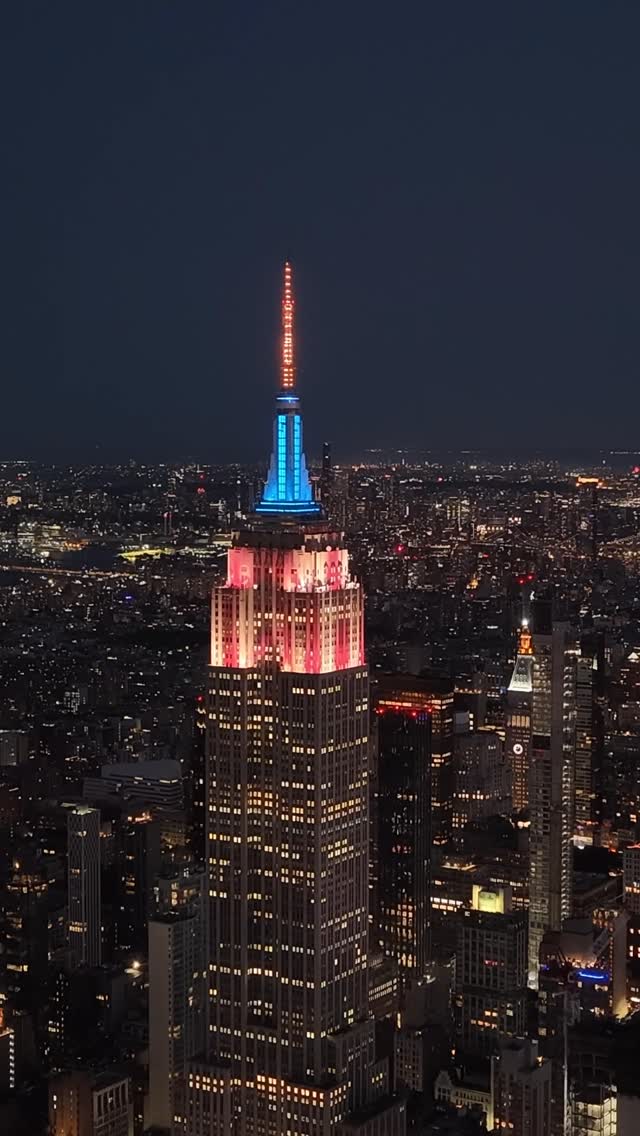 New York is READY.The US Men’s National Team lit the Empire State Building in red and white stripes, blue, and gold for their 2026 roster reveal.Comment LIGHTS and we’ll send you a link to see tonight’s lighting live.Text CONNECT to 274-16 for real-time lighting alerts.