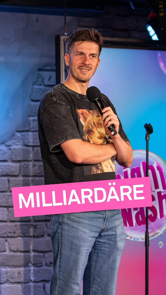 Geld macht nicht glücklich, oder doch? 💸#nightwash #standupcomedy #nightwashlive #nightwashclub #simonstäblein by @nightwash_official