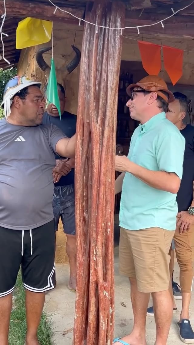 Marca o @ que cairia numa fuleragem dessa! 🔥😂...@gaalocego @negobirooficial @betotiziu @chicobestaferaoficiall @licurgo_ceara#TBT #mução #rir #comedia #jegue #videosengracados #resenha #mucaoaovivo