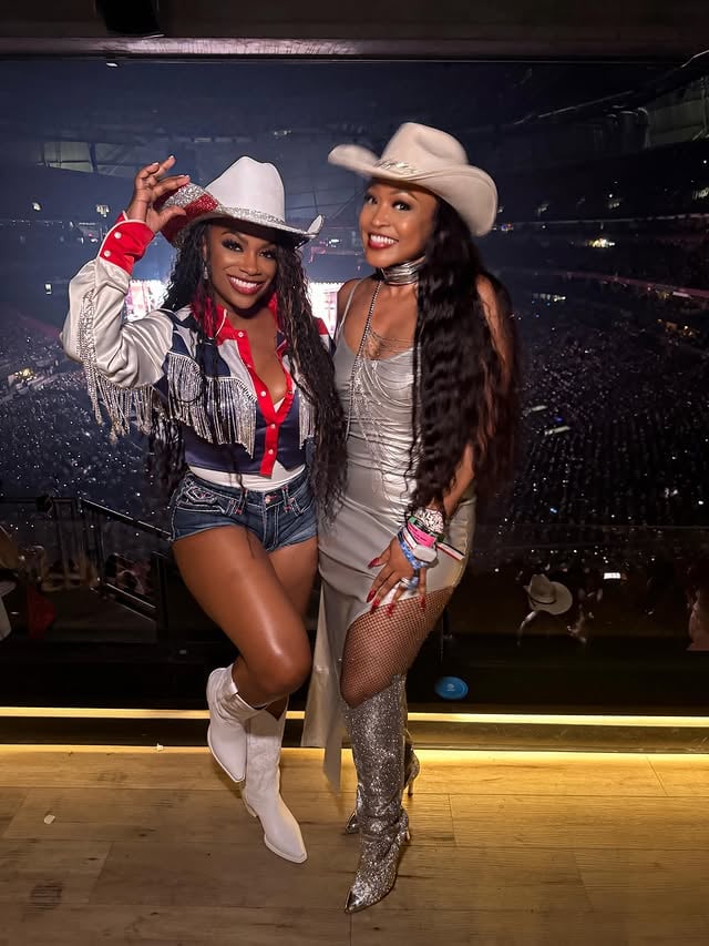 We’ve got years of good times & great memories! You always bring good energy when you walk in the room. I love you friend! Looking forward to many years of great memories to come with you. Everyone give @monyettashaw some bday love! 🎂🎉🎂🎉 by @kandi