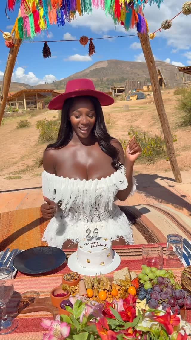 Celebrating my Birthday in Peru 😘 by @_ellietheempress_