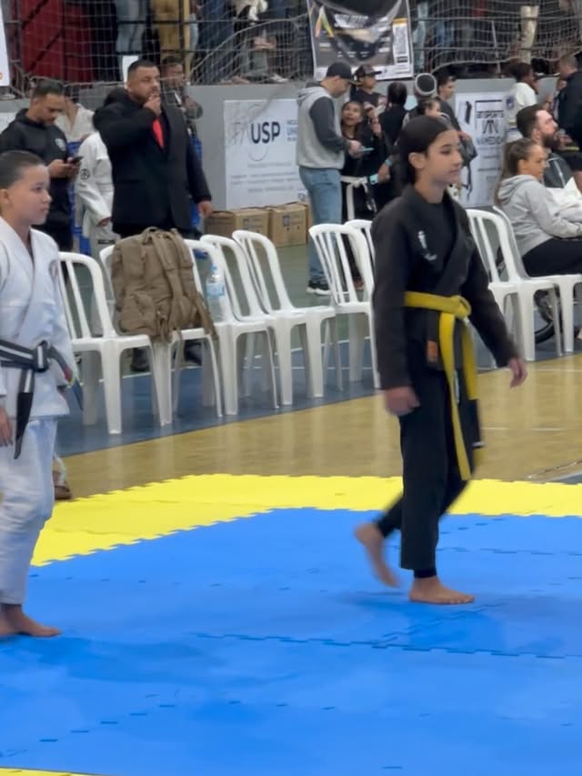 🏆 Meu amor, eu quero que você saiba, o quanto eu me emociono de tanto orgulho em ver você seguir o caminho correto, o caminho da vitória. Saiba que eu vou estar sempre na primeira fila, só para aplaudir suas vitórias e derrotas. Porque na vida é assim, um dia a gente perde, mas no outro, a gente ganha; e você, é minha vencedora, minha guerreira, minha corajosa🙏🏽🥹 @relson_gracie_vilamariana by @inaie_para