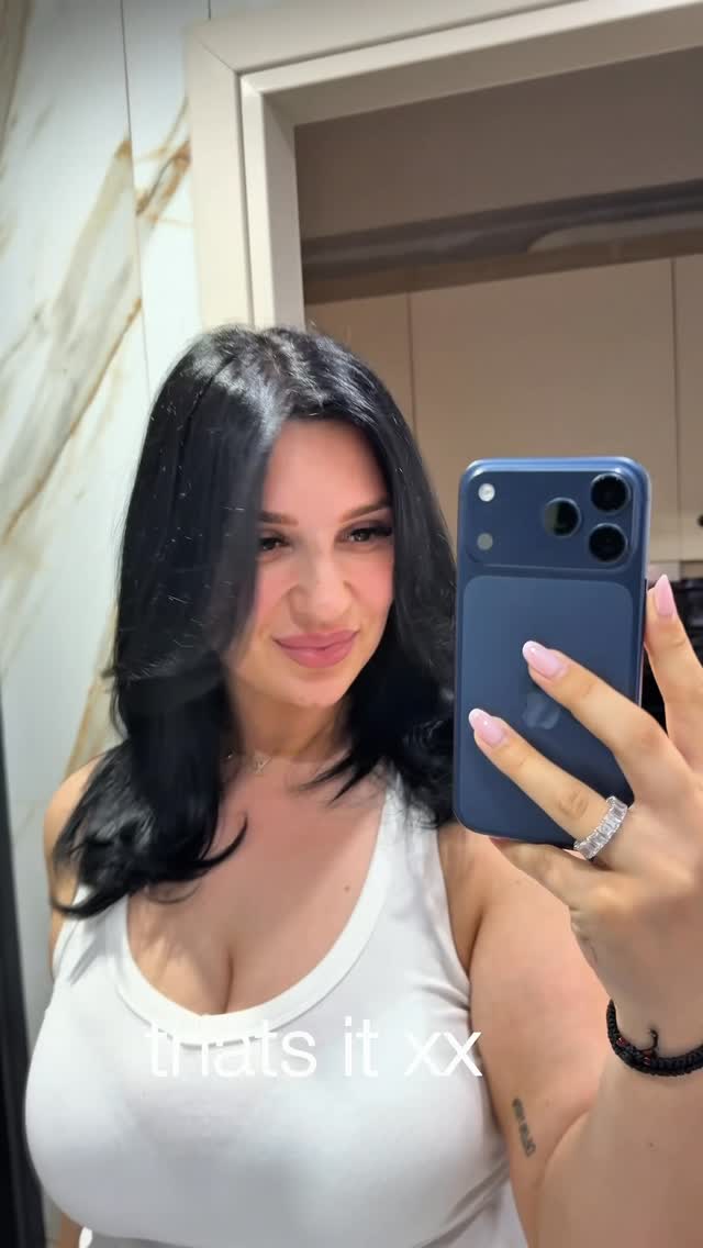 Haircare routine by @kerastase_official ✨products used:shampoo: kerastase bain regenerantconditioner: kerastase fondant renforcateur fortifying anti hair fall out roots serum: kerastase genesisnight serum: kerastase nutritive 8H magic night serum by @laurasfaces1