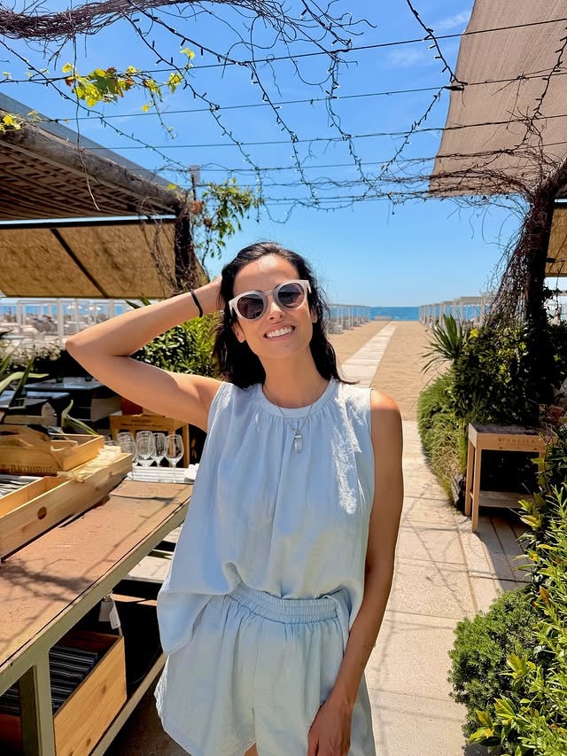 Recap del weekend dove tutto aveva il sapore dell’ estate… fatto di ritmi lenti e momenti da assaporare. ☀️È proprio vero: quando vivi ogni istante con presenza, il tempo sembra dilatarsi e tutto acquista un’intensità diversa.Forte dei Marmi Forte dei Marmi per me è questo: un piccolo rifugio dove ritrovare calma e leggerezza !La mia slow holiday preferita. ❤️#fortedeimarmi #slowliving #slowholiday #wellbeing #longevitylifestyle #weekendvibes by @michelacoppaofficial