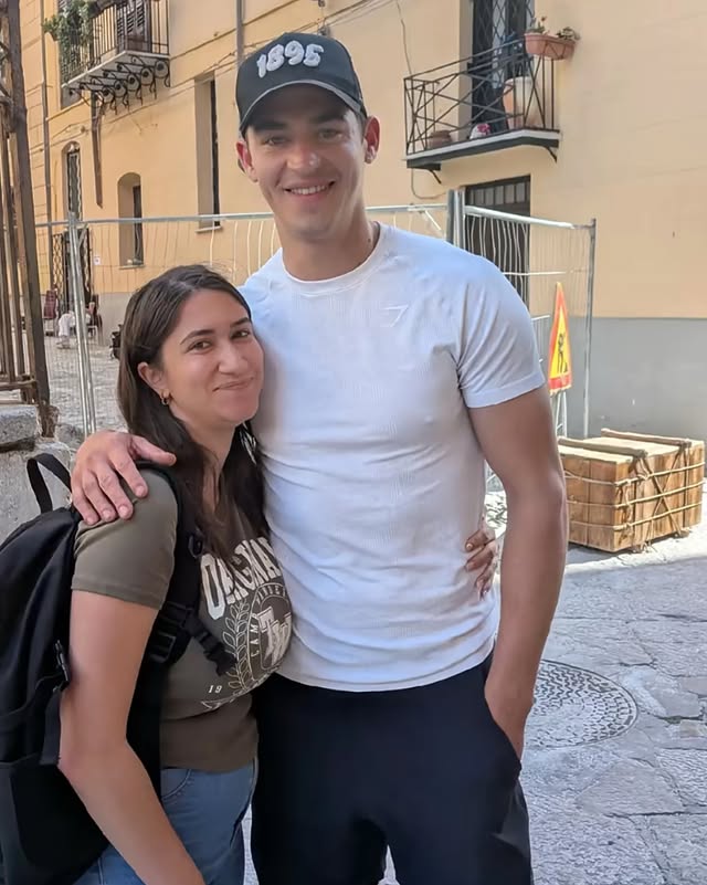 Novas fotos do Hero ontem (30/05) com fãs em Palermo, Itália 📸 via: juliet01_, giadabompasso_ euphorla95#herofiennes #herofiennestiffin #heroftportugal by @heroftportugal