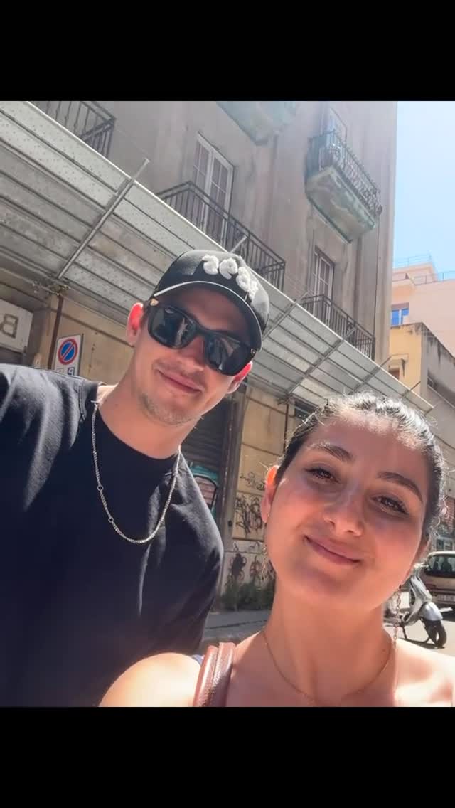 Novo vídeo do Hero hoje (01/06) com uma fã em Palermo, Itália 📸 via: a mamus_ tiktok#herofiennes #herofiennestiffin #heroftportugal by @heroftportugal