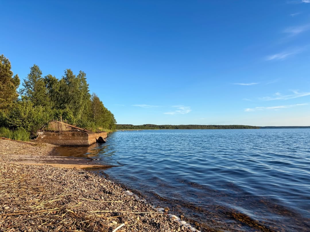 Bra fint att bo brevid en sjö 😍 även fast jag förvisso inte badar, men ändå. Hela veckan har vart ganska seg så inte hänt speciellt mycket, men nu blir de fullt ös framöver och ska iväg och jobba i Estland och sen till Polen. by @jessiccaroos