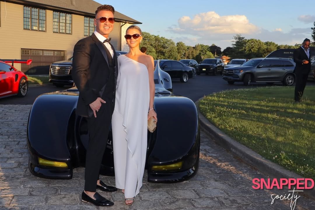 Walking in our purpose 🙏🏼 Cover launch party for mental health awareness month @vuenj Magazine Car : @tvshowcars Magazine @vuenj by @lauren_sorrentino
