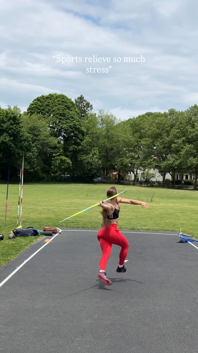 The part of competing not everybody sees ❤️‍🩹#trackandfield #javelin #athletemotivation #athletics #womeninsports by @julia_campezato