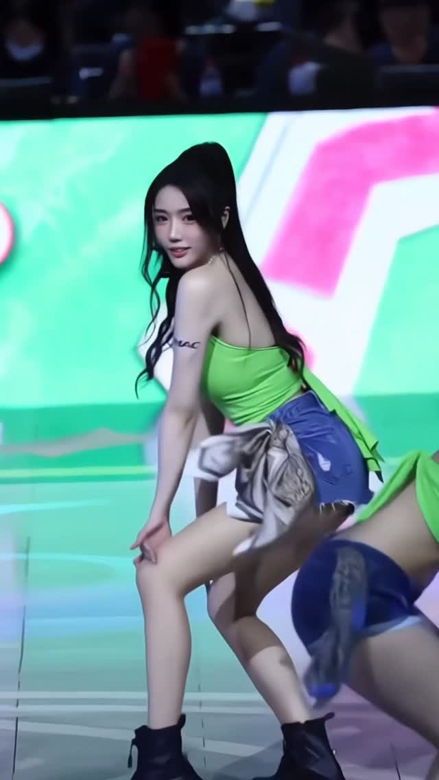 態度決定一切💚跟這段歌詞一樣-Trust me, I’m not just a pretty face 相信我，我不只是外表好看Yeah I know we’re seven 沒錯我知道我們是7個人but we ate 但我們表現超強 by @ariel__705