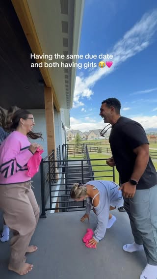 Having girls together & share a due date 😭