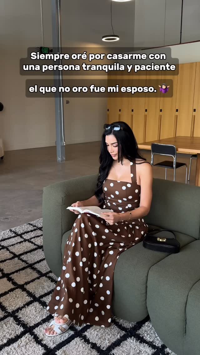 “I always prayed to marry a calm and patient person. The one who didn’t pray was my husband.” 

Broma. JK🤪

Mi nuevo libro, que sale en pre-lanzamiento este 10 de junio, es un método práctico paso a paso que te ayudará a tener citas de forma más efectiva, elegir mejor y avanzar con más claridad hacia un matrimonio amoroso. 🤍

También incluye maneras de ayudarte a convertirte en una mejor versión de ti misma, para que tú también seas la mujer por la que tu futuro esposo oró. 🤩

Comenta “LIBRO” y te mando el link para unirte a la lista de espera. 💌

Crédito: @lasaventurasdelau_