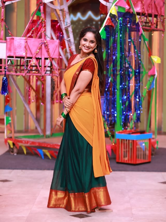 Not every smile needs a reason. Some are simply a reflection of happiness. ✨

Outfit: @narayanpet_outfits
