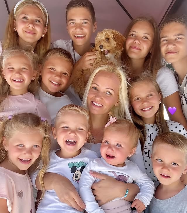 I’ve spent the last few days packing and getting everything ready, but now as our vacation is getting closer, i’m realizing what I’m most excited about. The uninterrupted time together. The conversations, the laughs, the little moments, and the memories we’ll create as a family, my favourite people ❤️

Feeling deeply grateful for this adventure and the chance to slow down and enjoy what matters most ❤️☀️

(Picture from last year, i definetly need to take more of these 🫶🏼) 💜

#momof12 #vacationmode #packingwithkids #travelwithkids #bigfamily @mybabydolls