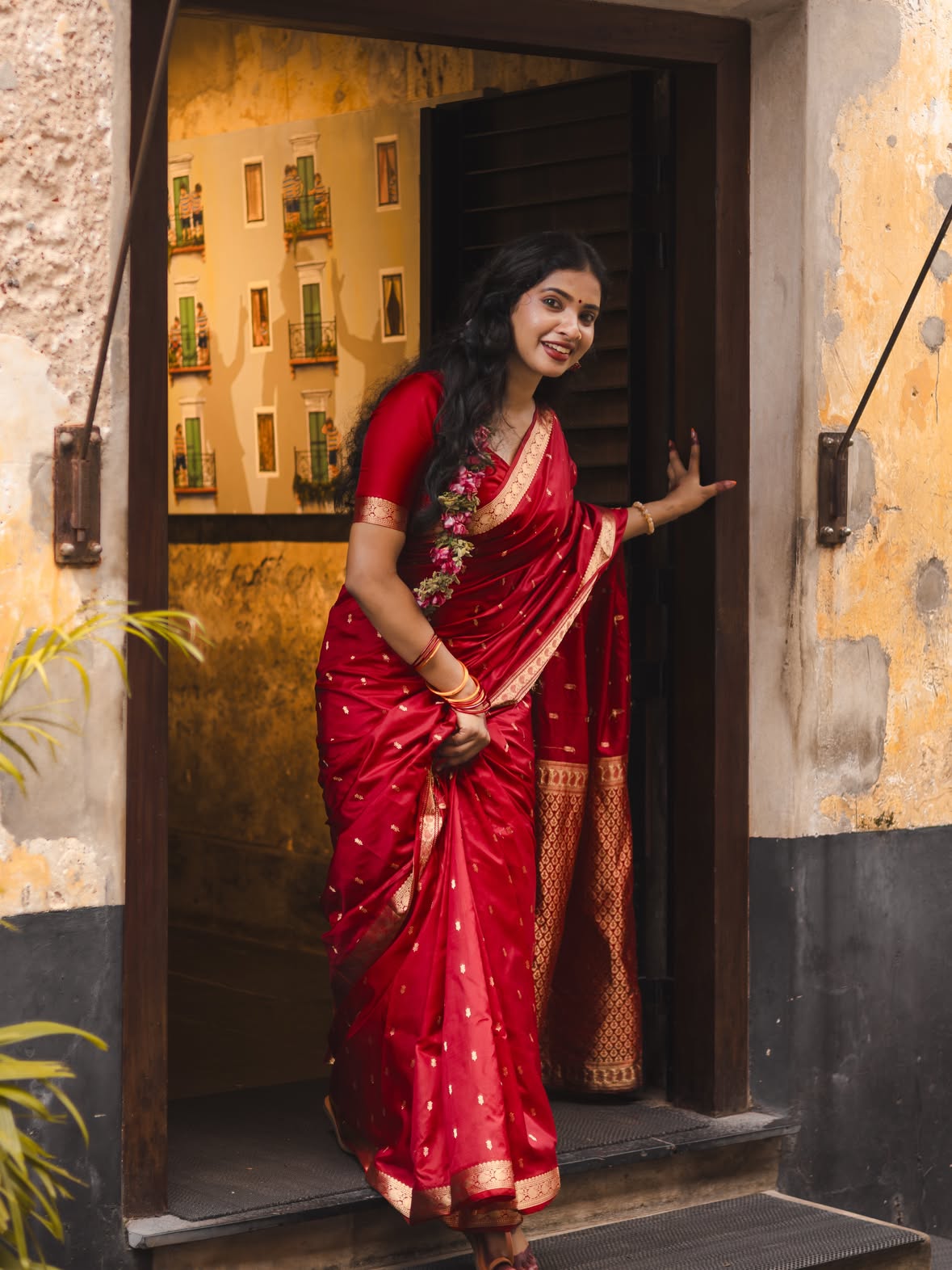 Not every purchase feels special, but this saree truly stole my heart. ✨❤️ 
 @bandhuri__ 
 📸 @yadu_43.stories 
 @storiesof_yadu
